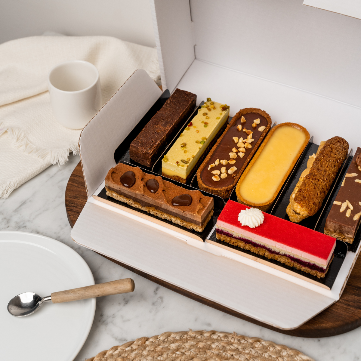 Coffret Découverte Ganaches et Pralinés – 9 chocolats - Pâtisseries  Chocolats IG Bas - Les Belles Envies