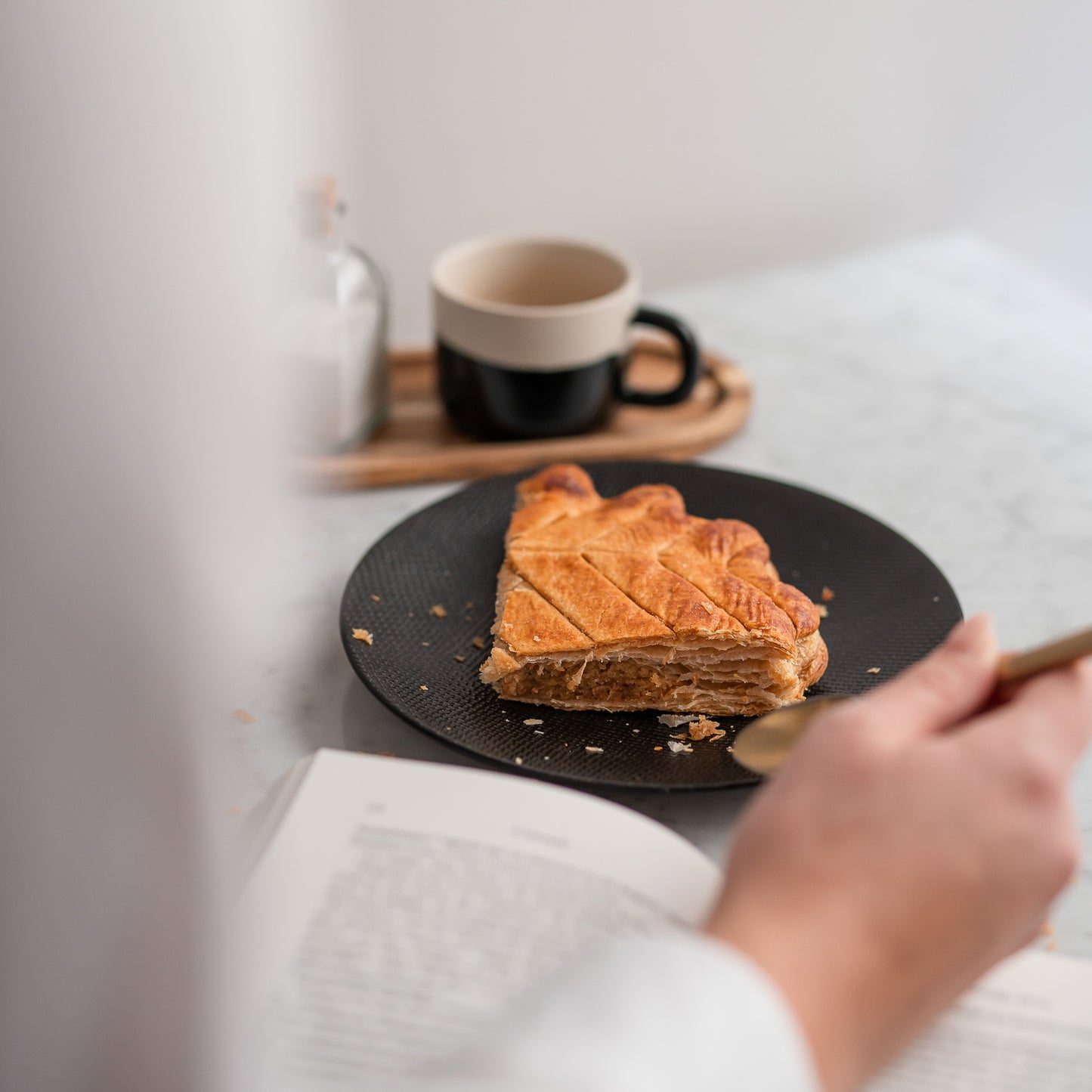 Quart de galette des rois à la crème d'amande grise